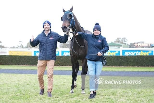 Black Storm Sweeps Sandown